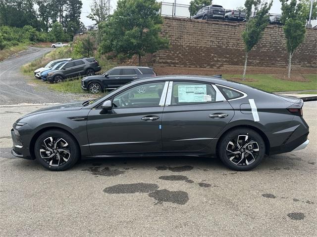new 2025 Hyundai Sonata car, priced at $27,778