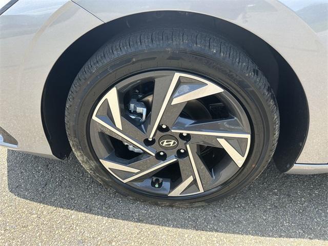 new 2025 Hyundai ELANTRA HEV car, priced at $27,463