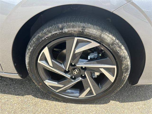 new 2025 Hyundai ELANTRA HEV car, priced at $27,463