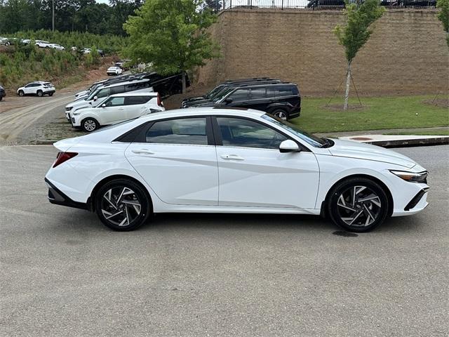 new 2024 Hyundai Elantra car, priced at $22,361