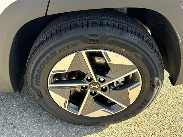 new 2025 Hyundai Tucson car, priced at $28,525