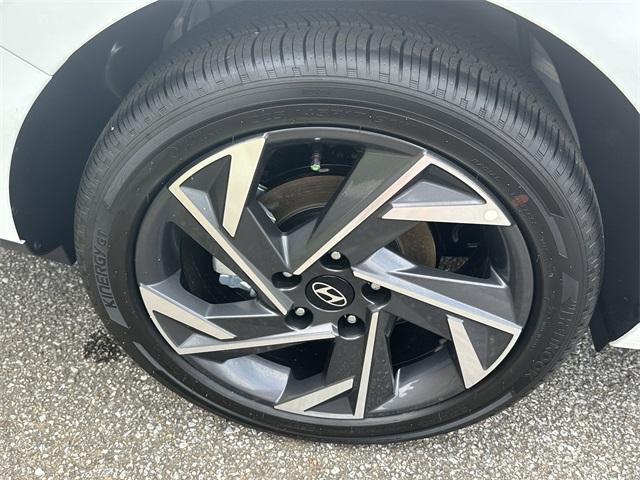 new 2025 Hyundai ELANTRA HEV car, priced at $25,620
