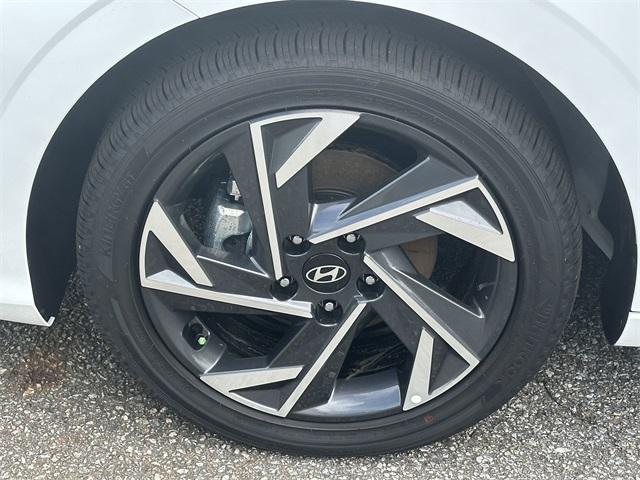 new 2025 Hyundai ELANTRA HEV car, priced at $25,620