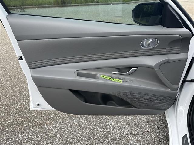 new 2025 Hyundai ELANTRA HEV car, priced at $25,620