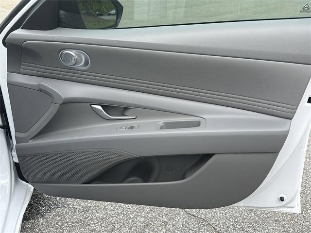 new 2025 Hyundai ELANTRA HEV car, priced at $25,620