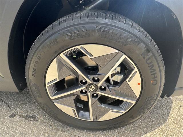 new 2025 Hyundai Tucson car, priced at $32,069
