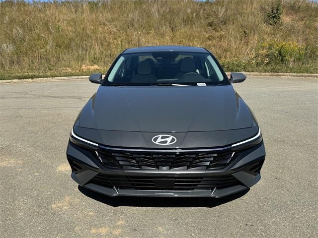 new 2025 Hyundai Elantra HEV car, priced at $28,931