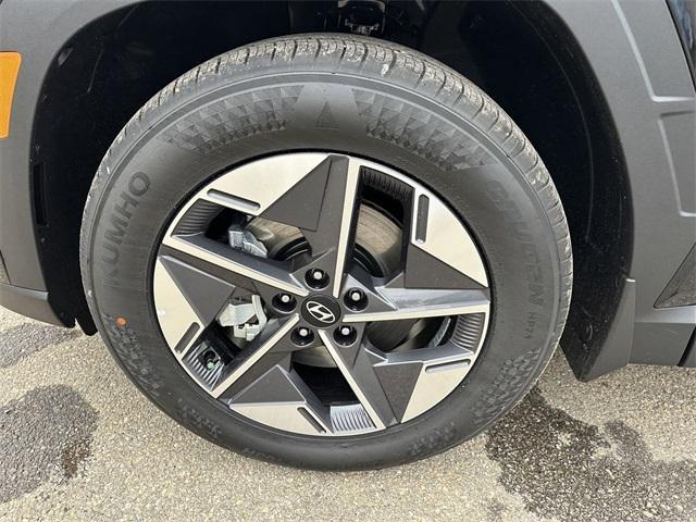 new 2025 Hyundai Tucson car, priced at $27,100