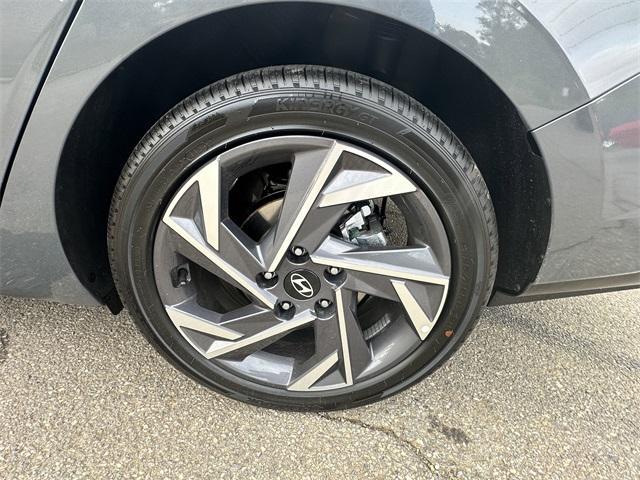 new 2025 Hyundai Elantra car, priced at $26,230
