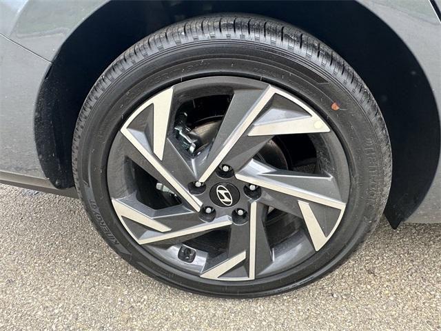 new 2025 Hyundai Elantra car, priced at $26,230