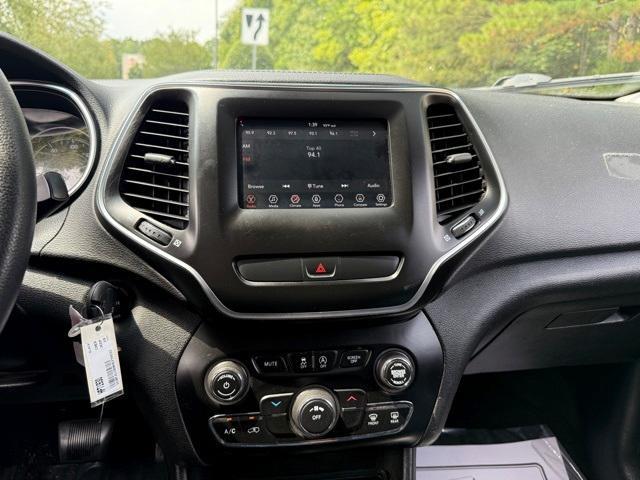 used 2019 Jeep Cherokee car, priced at $12,900