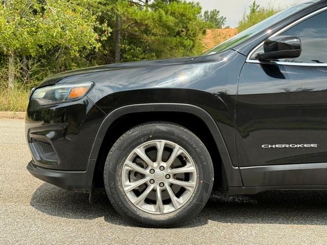 used 2019 Jeep Cherokee car, priced at $12,900
