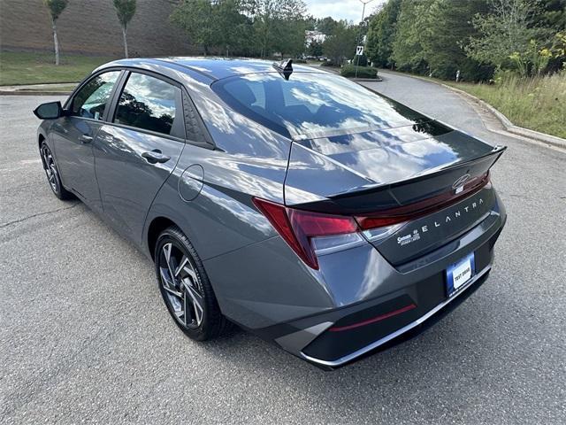 new 2025 Hyundai Elantra car, priced at $21,216