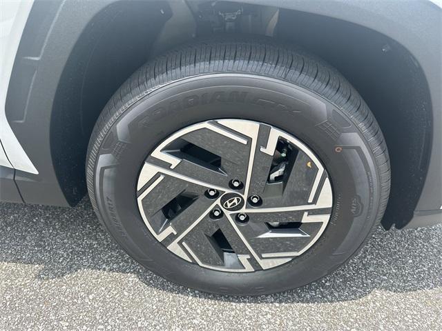 new 2025 Hyundai TUCSON Hybrid car, priced at $30,830