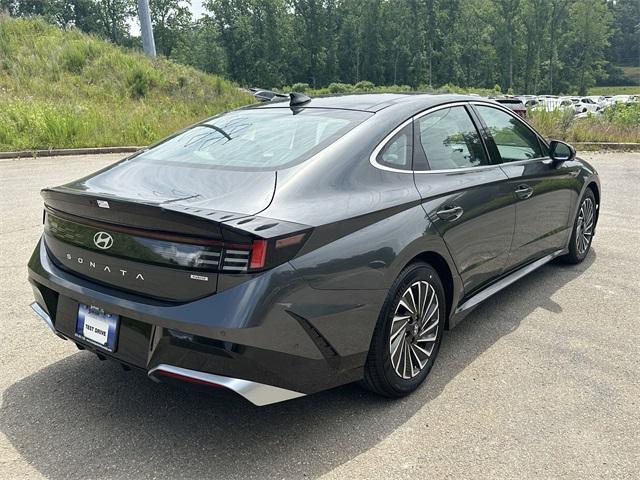 new 2025 Hyundai Sonata Hybrid car, priced at $37,756