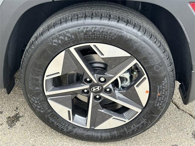 new 2025 Hyundai Tucson car, priced at $31,905