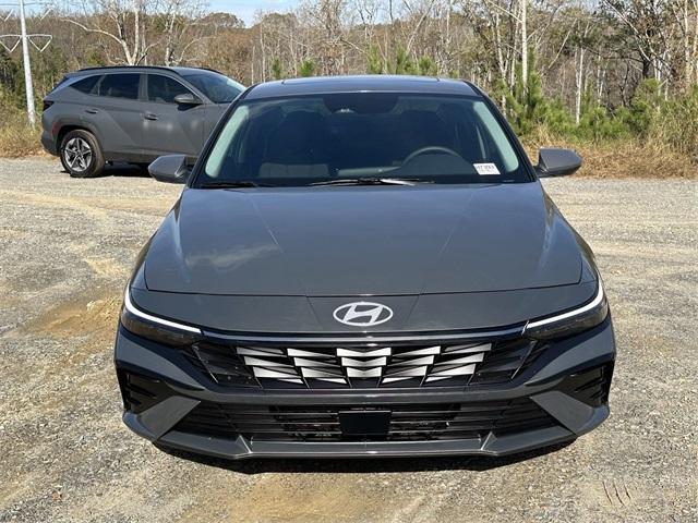 new 2025 Hyundai Elantra car, priced at $25,316