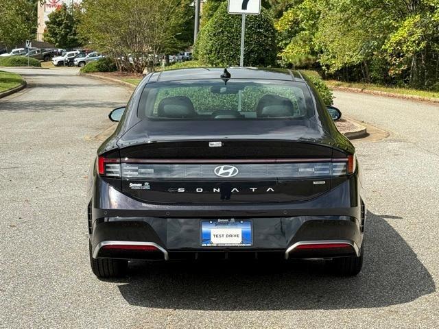 new 2025 Hyundai Sonata Hybrid car, priced at $35,265