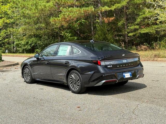 new 2025 Hyundai Sonata Hybrid car, priced at $35,265