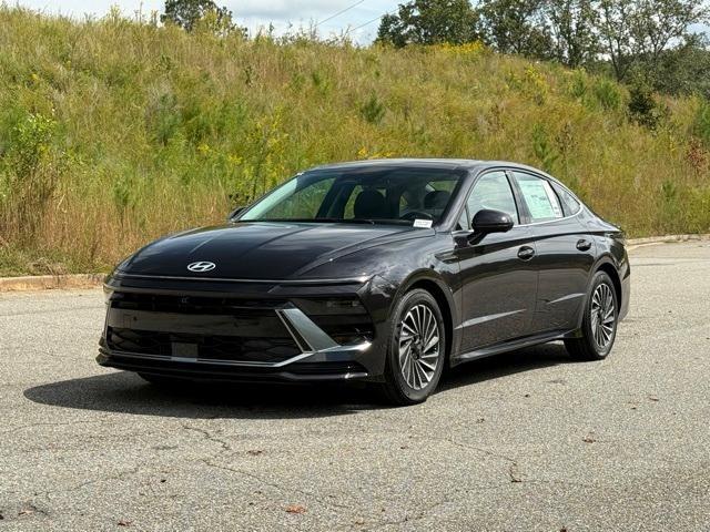new 2025 Hyundai Sonata Hybrid car, priced at $35,265