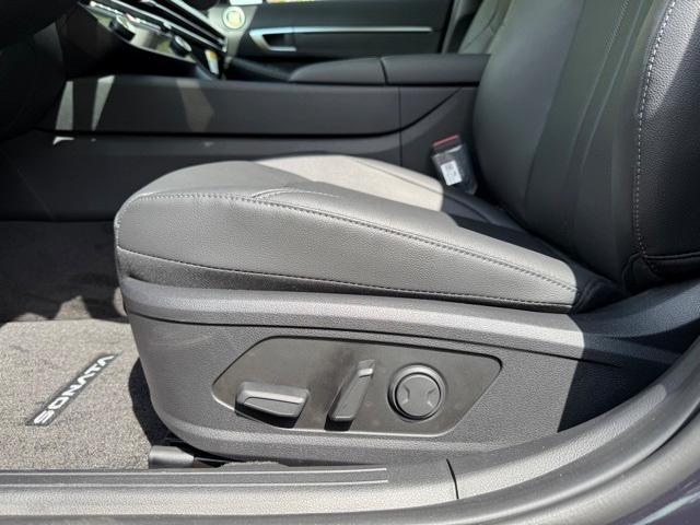 new 2025 Hyundai Sonata Hybrid car, priced at $35,265