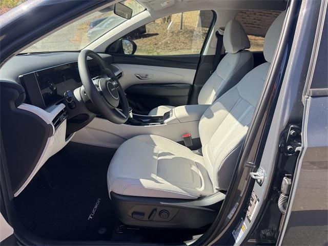 new 2025 Hyundai Tucson car, priced at $27,774