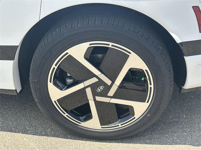 new 2026 Hyundai IONIQ 9 car
