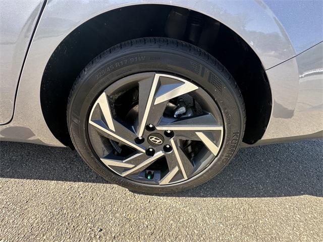 new 2025 Hyundai Elantra car, priced at $21,659