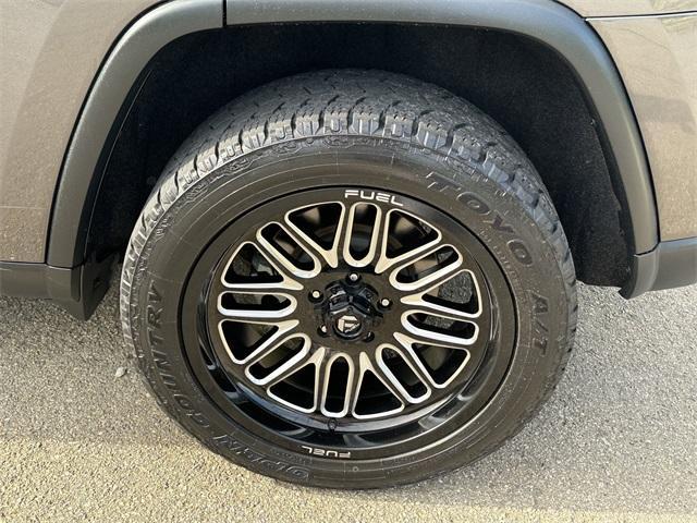used 2018 Jeep Grand Cherokee car, priced at $20,194