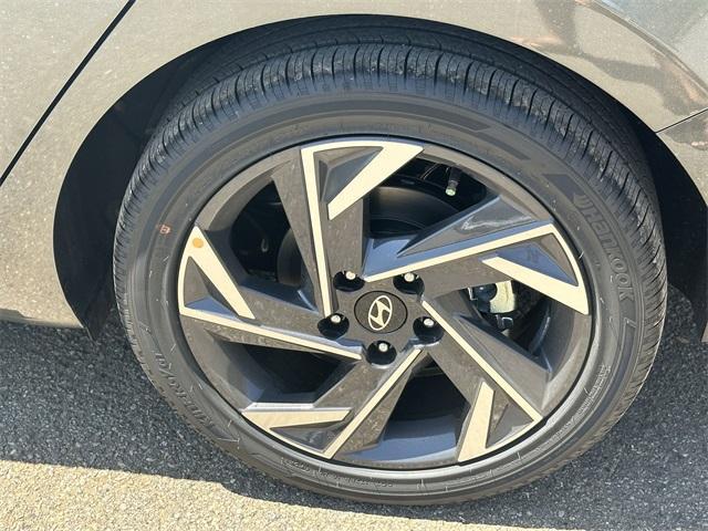 new 2025 Hyundai ELANTRA HEV car, priced at $28,454