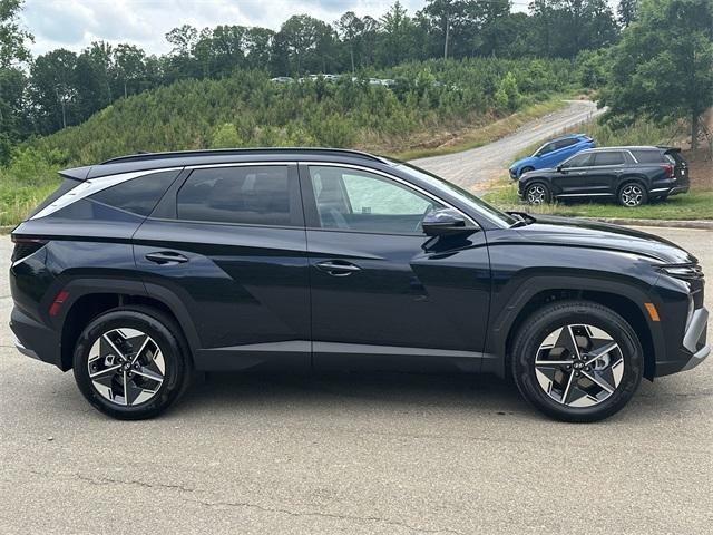 new 2025 Hyundai TUCSON Hybrid car, priced at $36,879