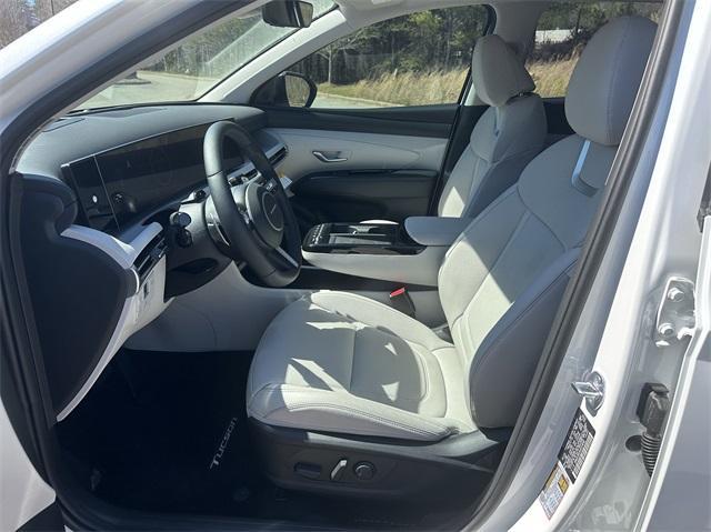 new 2025 Hyundai TUCSON Hybrid car, priced at $40,140