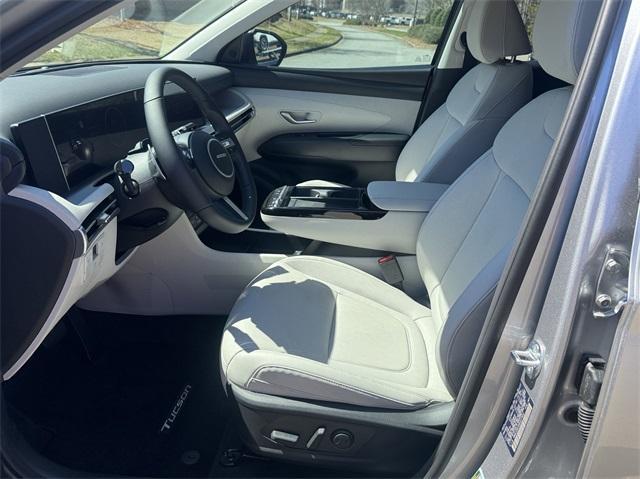 new 2025 Hyundai TUCSON Hybrid car, priced at $34,484