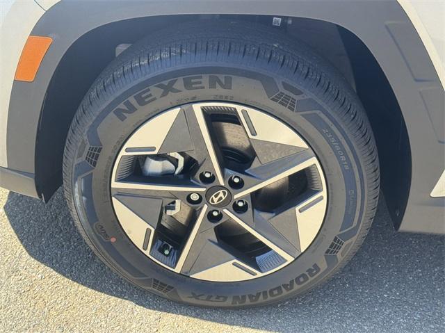 new 2025 Hyundai TUCSON Hybrid car, priced at $34,484
