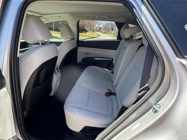 new 2025 Hyundai TUCSON Hybrid car, priced at $34,484