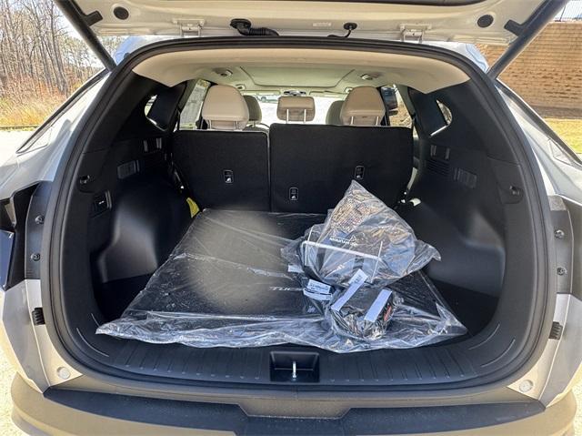 new 2025 Hyundai TUCSON Hybrid car, priced at $34,484