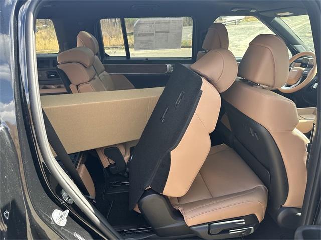 new 2025 Hyundai SANTA FE HEV car, priced at $46,825