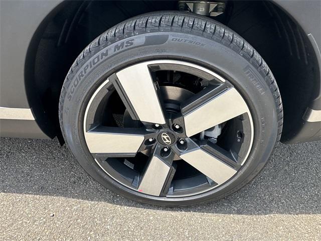new 2025 Hyundai SANTA FE HEV car, priced at $48,865