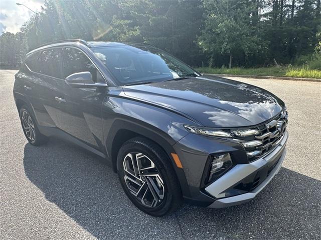 new 2025 Hyundai TUCSON Hybrid car, priced at $39,592