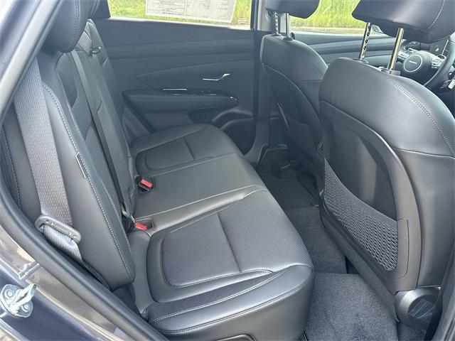 new 2025 Hyundai TUCSON Hybrid car, priced at $39,592