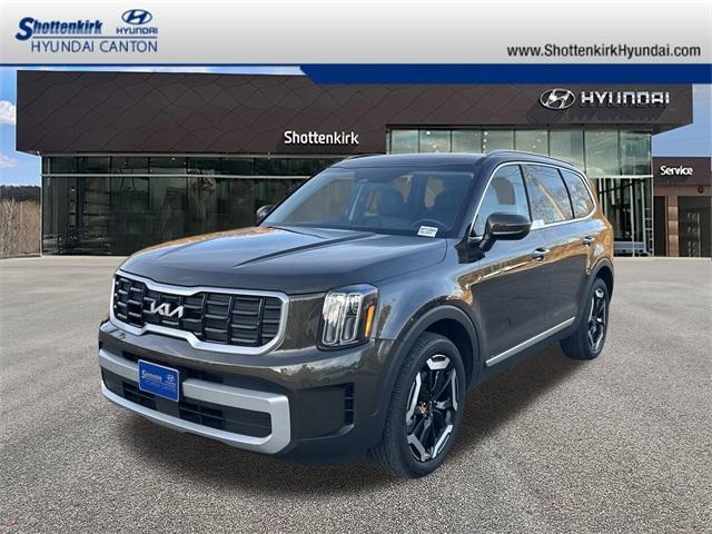 used 2024 Kia Telluride car, priced at $36,982