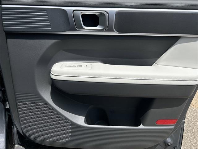 new 2025 Hyundai Santa Fe car, priced at $37,213