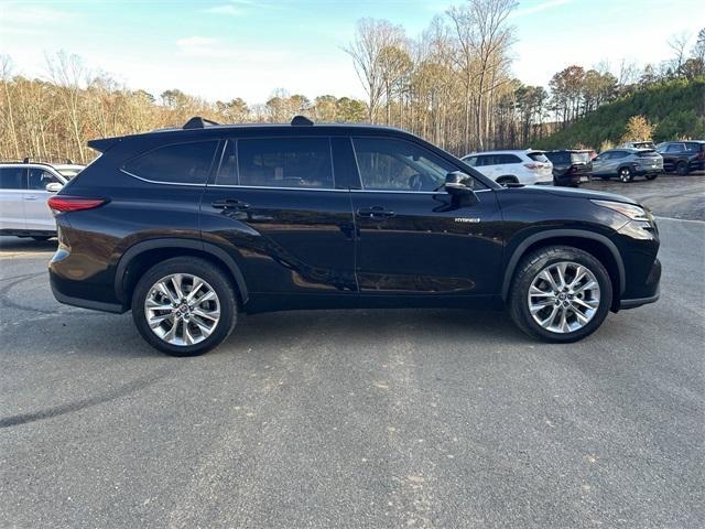 used 2021 Toyota Highlander Hybrid car, priced at $35,814