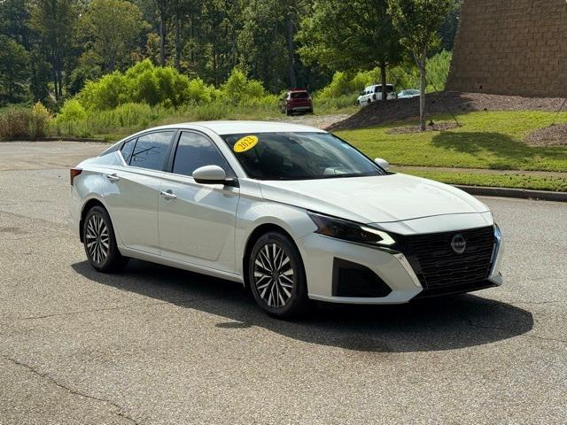 used 2023 Nissan Altima car, priced at $22,325