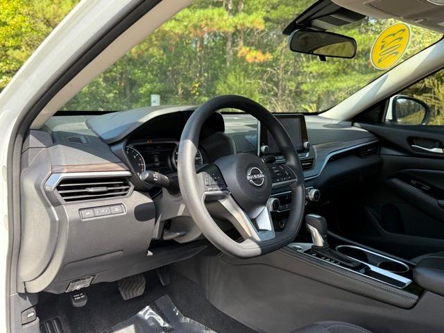 used 2023 Nissan Altima car, priced at $22,325
