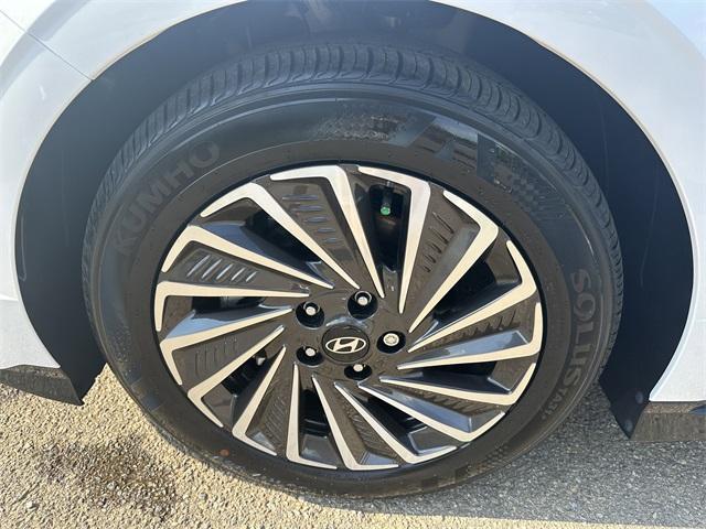 new 2025 Hyundai Sonata Hybrid car, priced at $31,521
