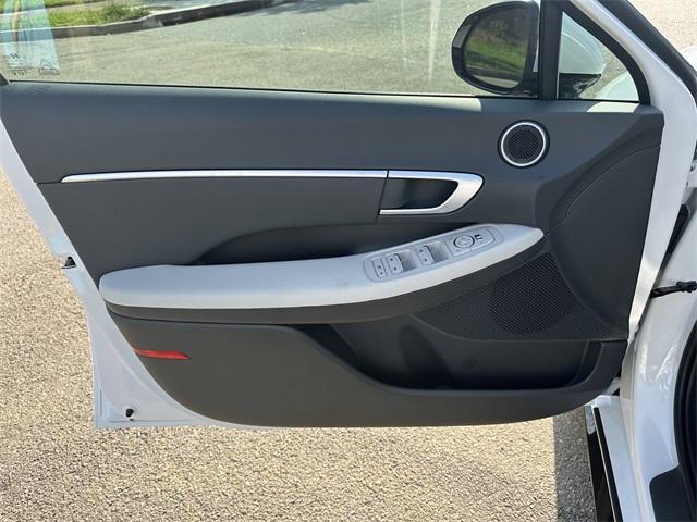new 2025 Hyundai Sonata Hybrid car, priced at $31,521