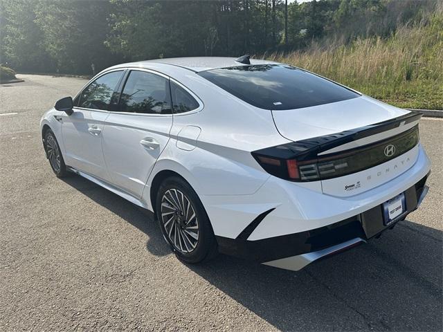 new 2025 Hyundai Sonata Hybrid car, priced at $31,521