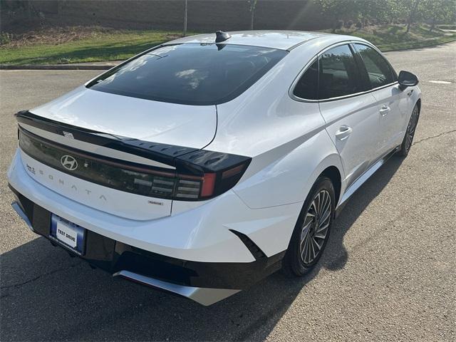 new 2025 Hyundai Sonata Hybrid car, priced at $31,521
