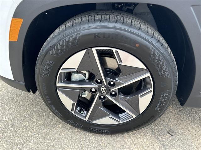 new 2025 Hyundai Tucson car, priced at $28,080